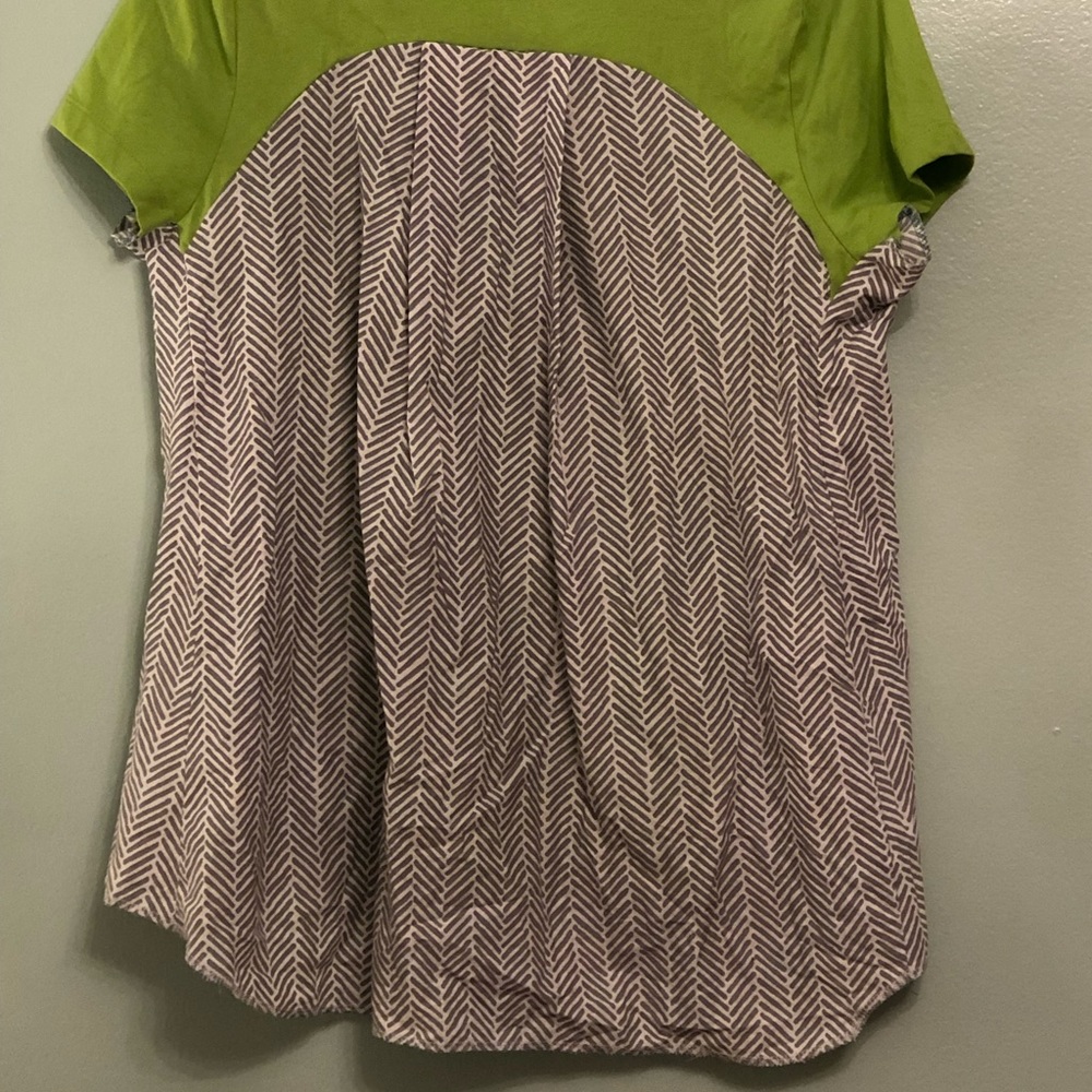 💐One of a Kind contrast back flowy T-shirt